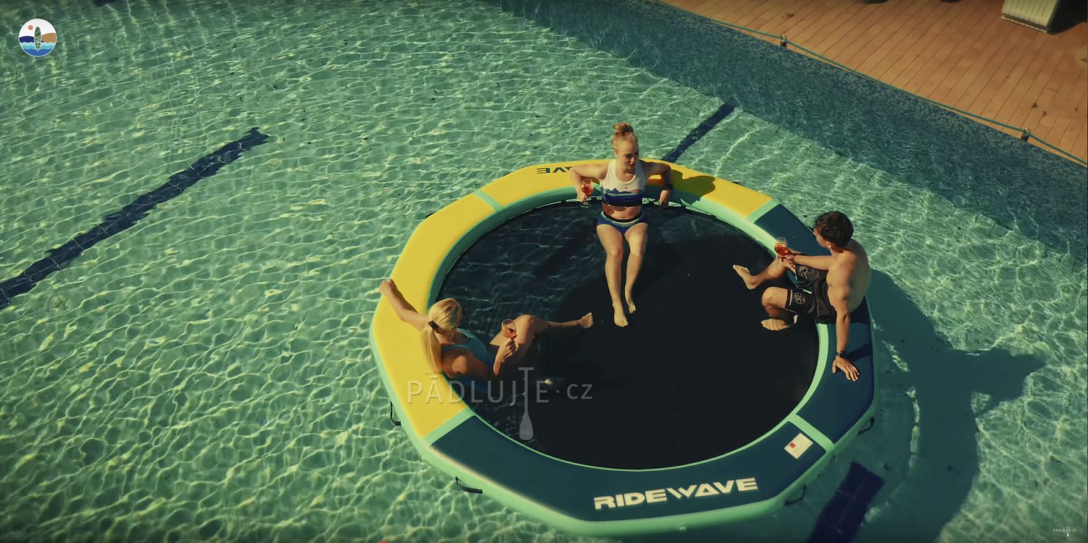 Nafukovací kruhový DOCK se síťovým středem na vodu, bazének na vodu