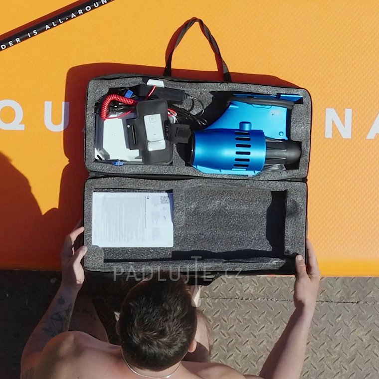 Elektro paddleboardy jsou zde - s elektrickým motorem, paddleboard s motorem