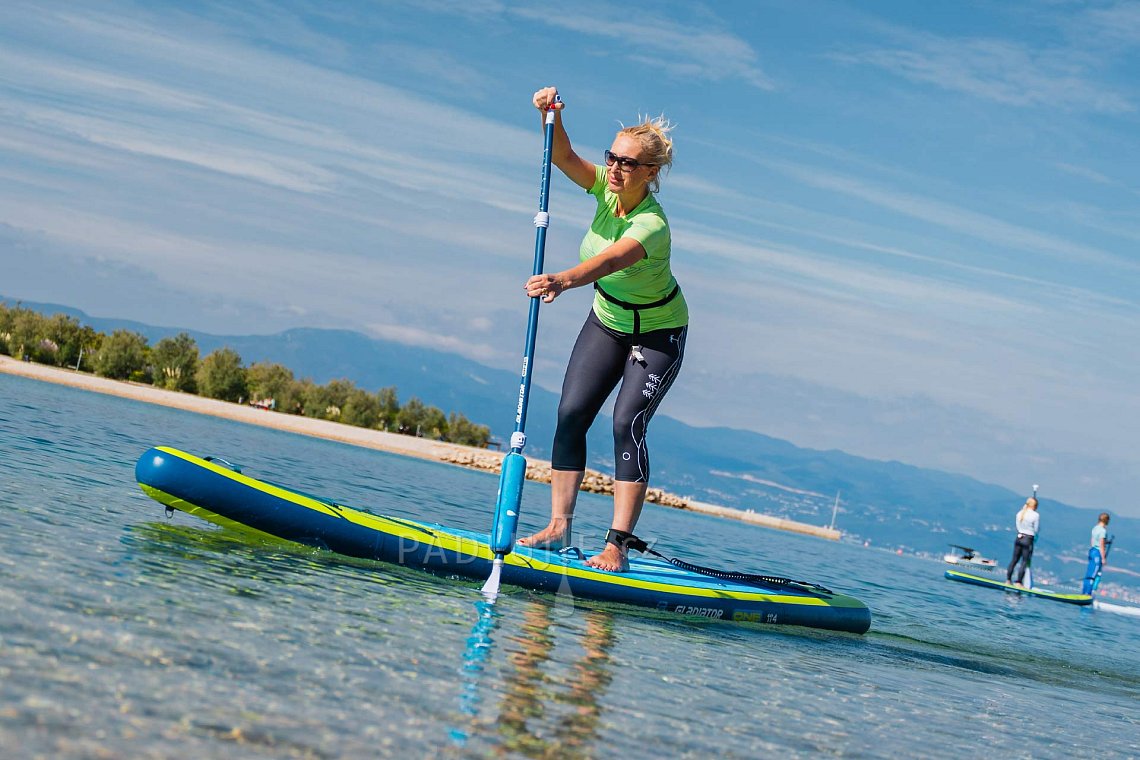 Dámský outfit 7 - neon green - lycra krátký rukáv, legíny černé