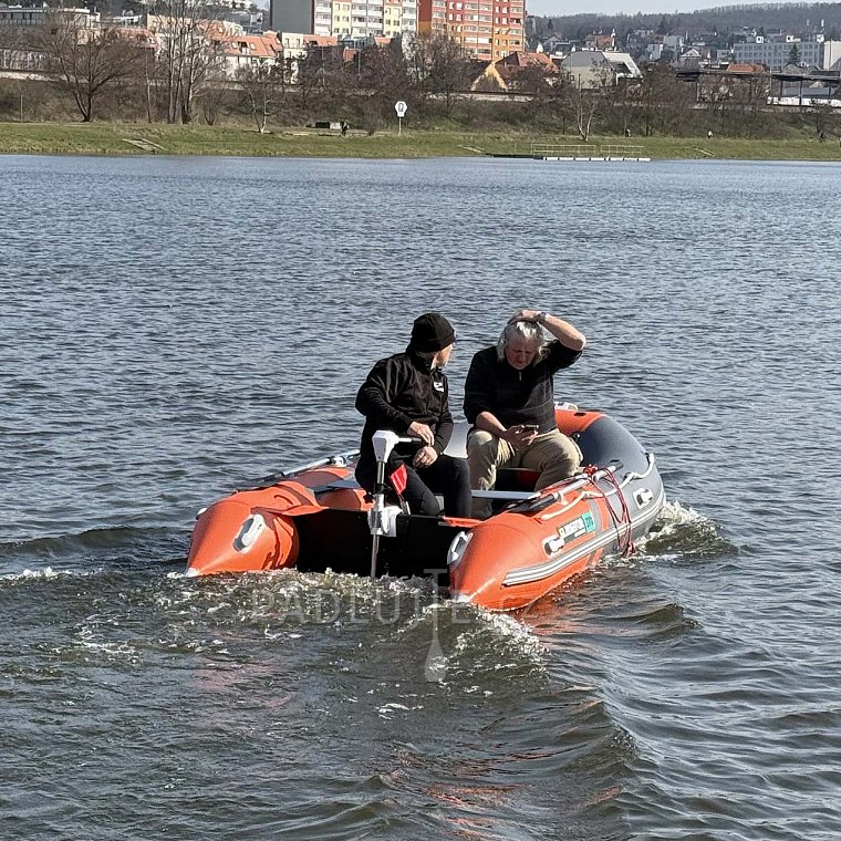Test motoru WATERSNAKE ADVANCE 70 se člunem GLADIATOR C370AL
