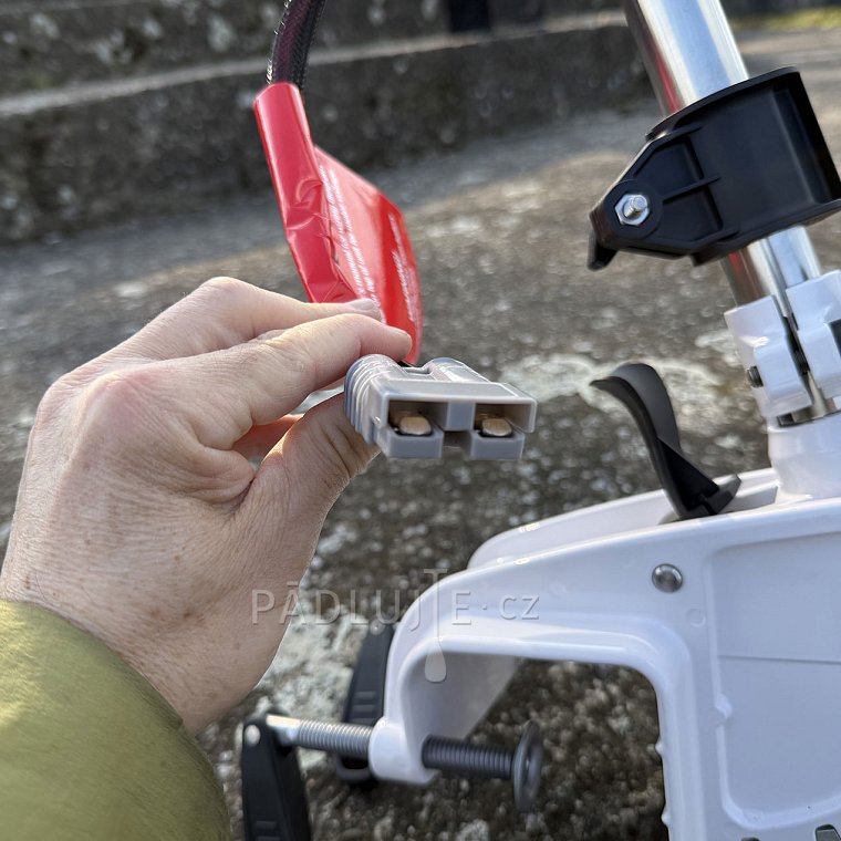 Test motoru WATERSNAKE ADVANCE 70 se člunem GLADIATOR C370AL