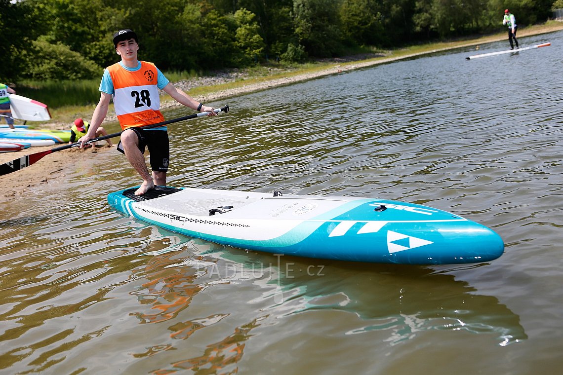 Paddleboardové závody Hostivařská přehrada v Praze - PÁDLUJTE.CZ sportovní klub