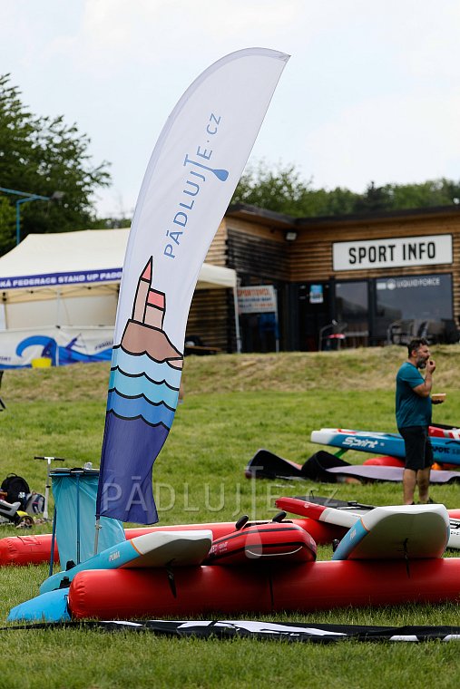 Paddleboardové závody Hostivařská přehrada v Praze - PÁDLUJTE.CZ sportovní klub