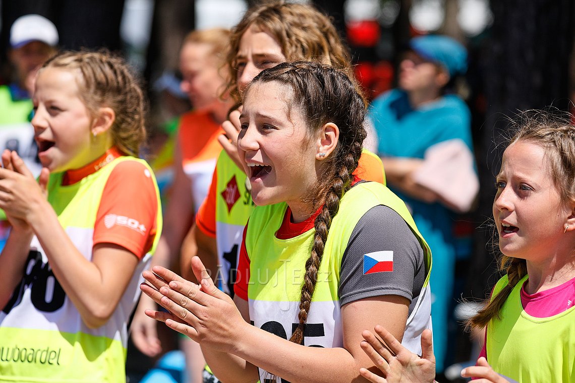 Paddleboardové závody Mácháč 2023 - PÁDLUJTE.CZ sportovní klub