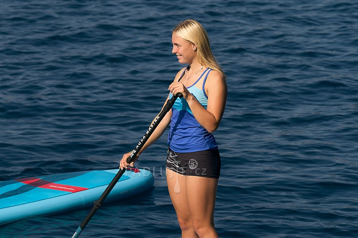 Outfit 1 - Tyrkysová - paddleboardy podle barev