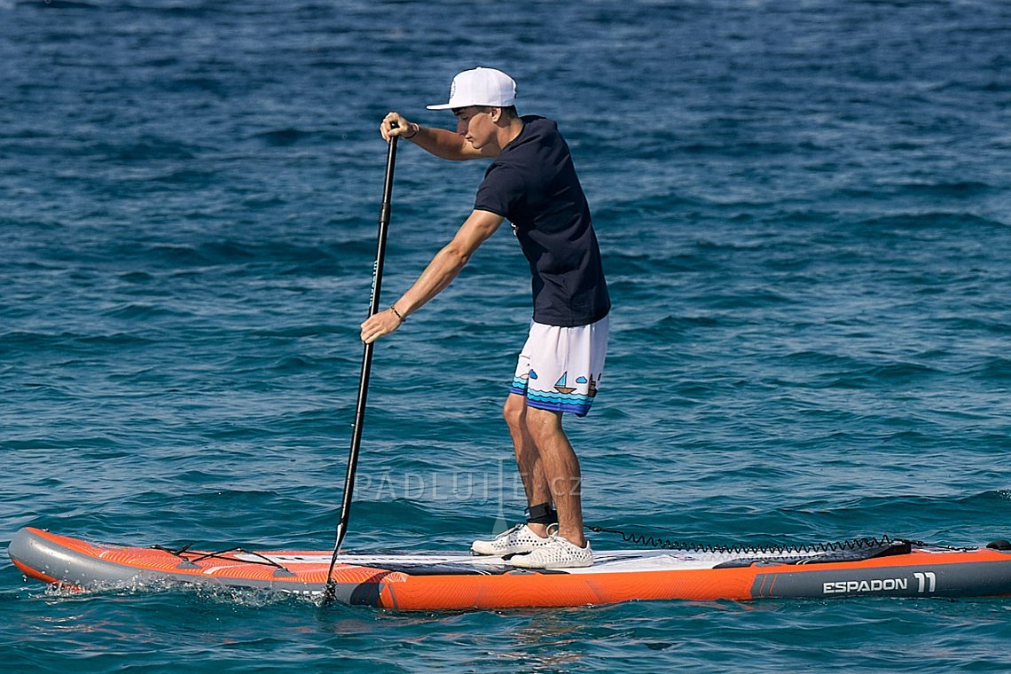 Pánský outfit 2 - oranžová - tričko bio bavlna, kraťasy volné na paddleboard