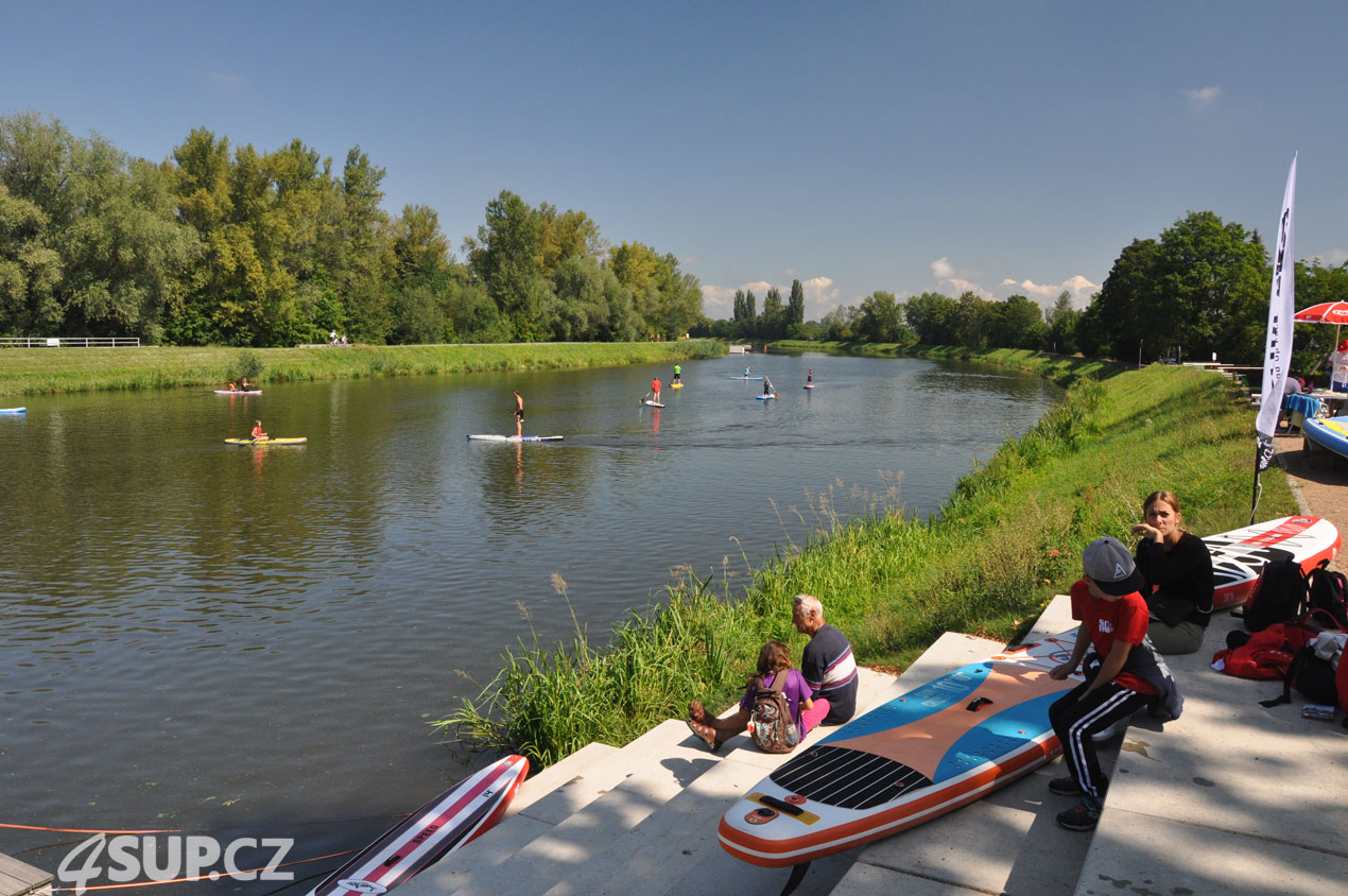 Sportovní park Pardubice 2017 - prezentace nafukovacích paddleboardu 4SUP.CZ