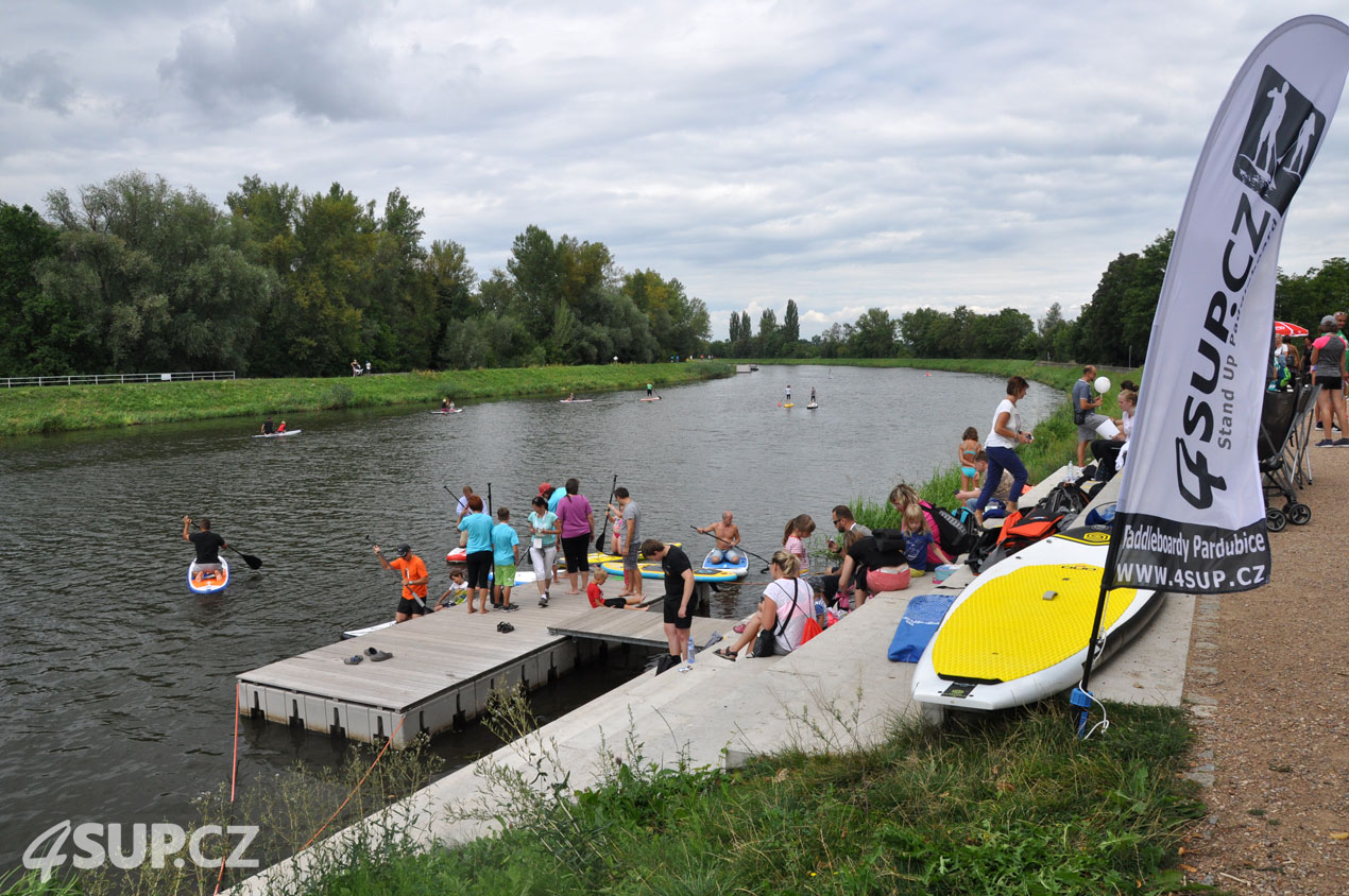 Sportovní park Pardubice 2017 - prezentace nafukovacích paddleboardu 4SUP.CZ