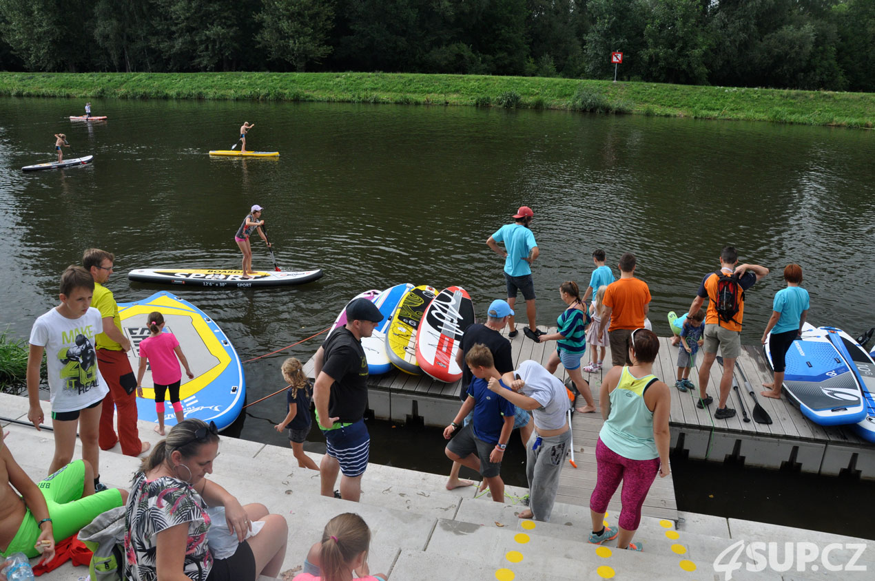 Sportovní park Pardubice 2017 - prezentace nafukovacích paddleboardu 4SUP.CZ