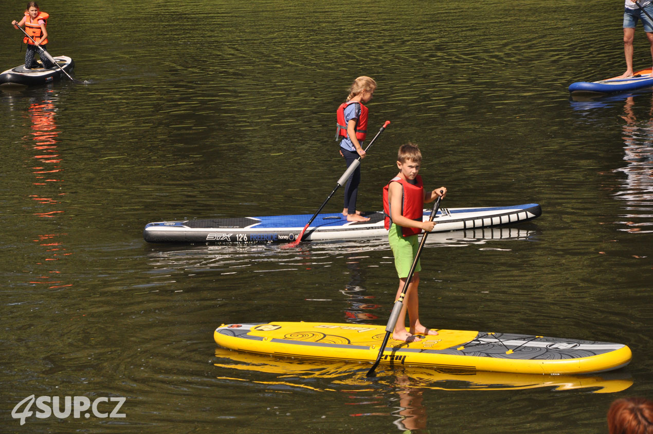 Sportovní park Pardubice 2017 - prezentace nafukovacích paddleboardu 4SUP.CZ