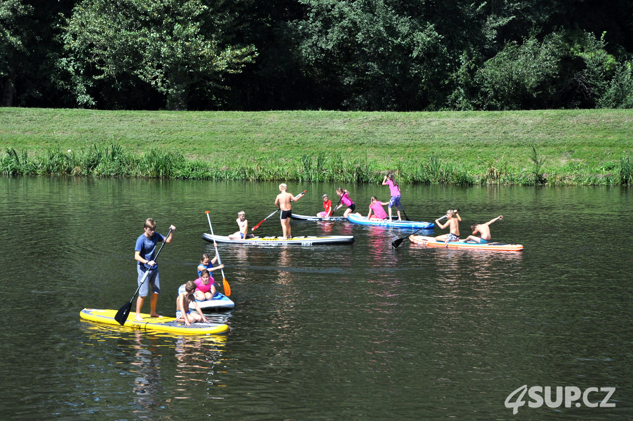 Sportovní park Pardubice 2017 - prezentace nafukovacích paddleboardu 4SUP.CZ