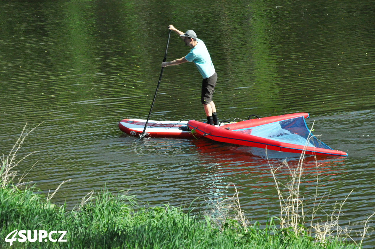 Nafukovací paddleboard LOZEN WindSUP 10'6 s nafukovací plachta ARROWS iRIG Pardubice, Labe, Kunětice