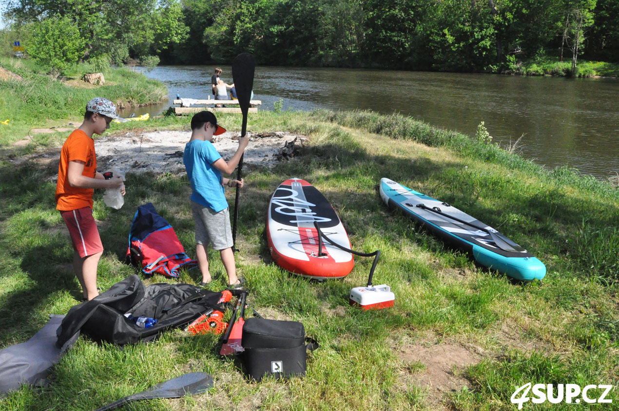 Nafukovací paddleboard LOZEN WindSUP 10'6 nafukovací plachta ARROWS iRIG Pardubice, Labe, Kunětice