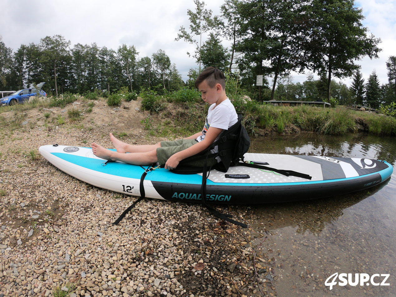 Nestandardní připojení kajakové sedačky k paddleboardu pro děti