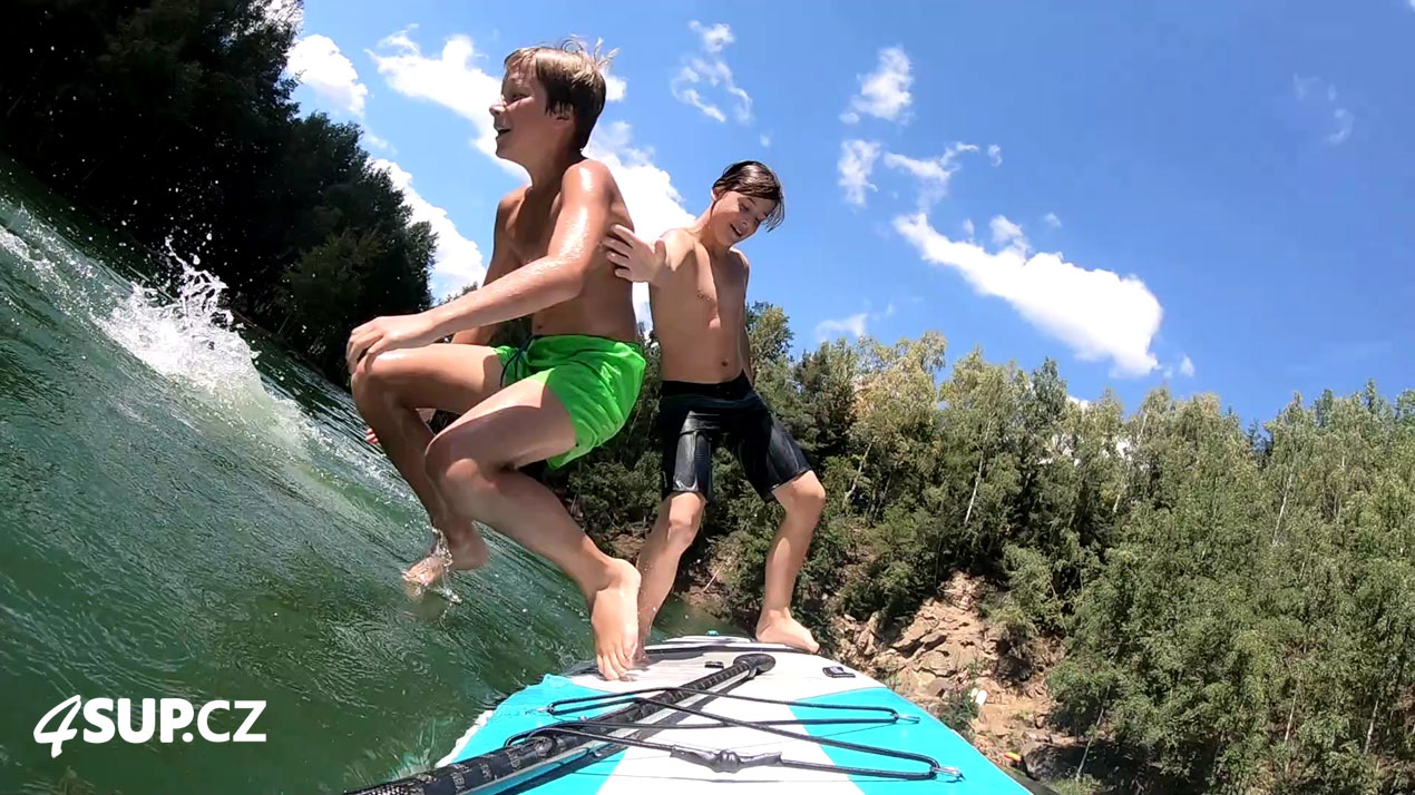 Lom Zámečník u Kamenice nad Lipou na paddleboardech