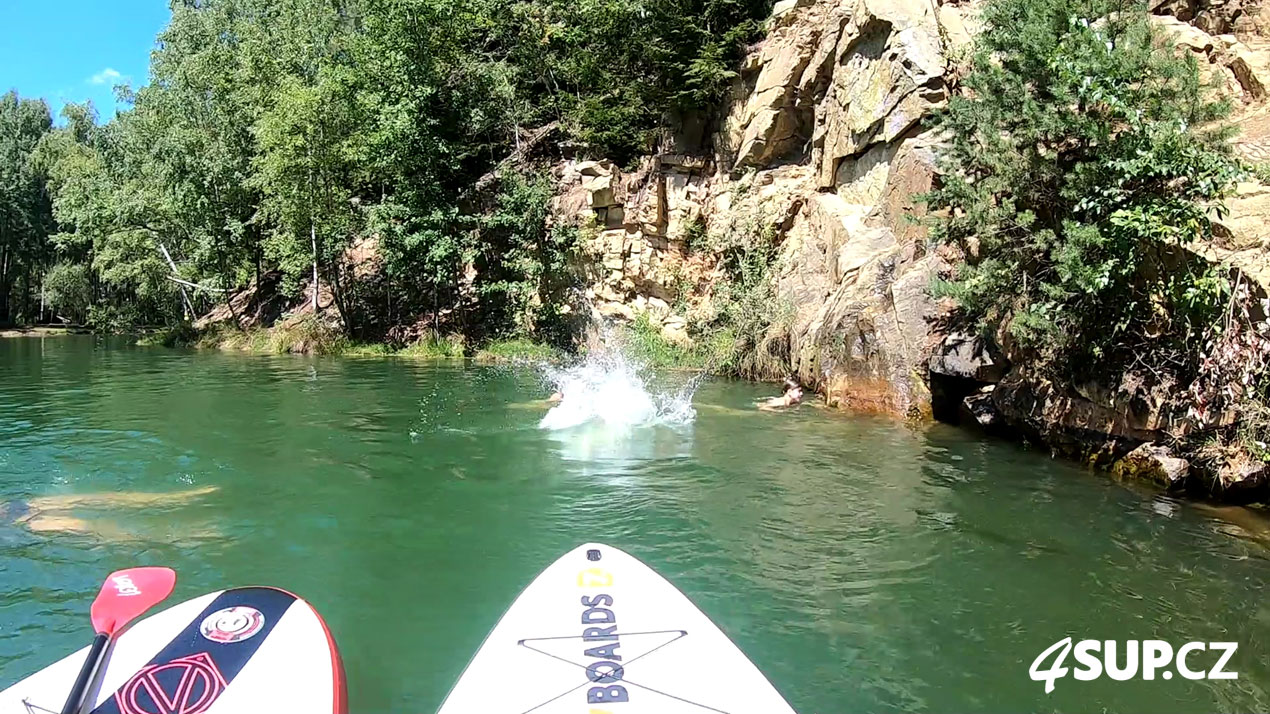 Lom Zámečník u Kamenice nad Lipou na paddleboardech