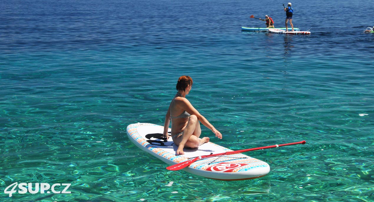 Paddleboar a Yako Yoga - hraní na jógu