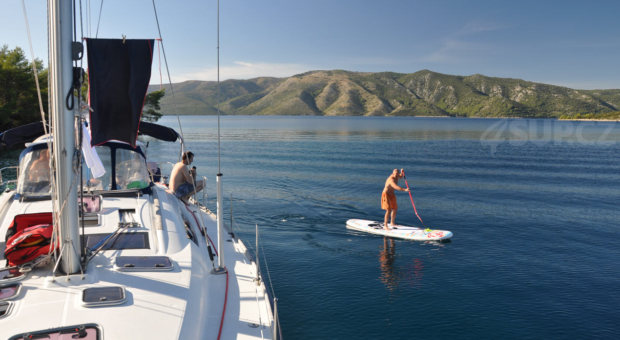 Paddloboard během chvilky nafouknete a můžete vyrazit na průzkum terénu