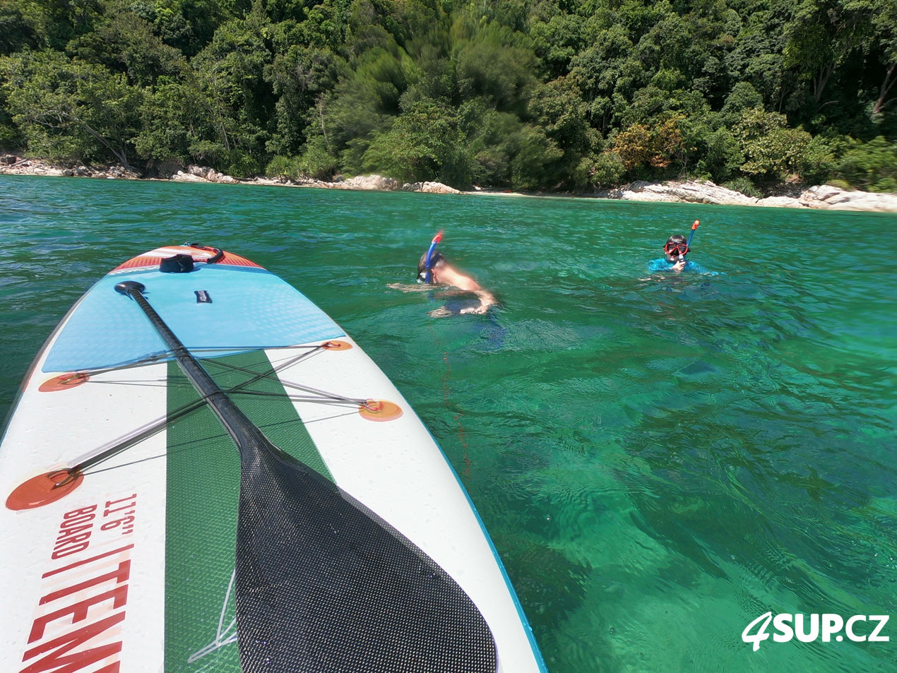 Letadlem na dovolenou s nafukovacím paddleboardem Aquadesign 11'6 Tempo