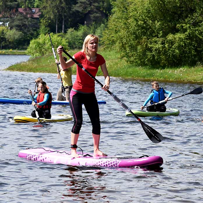 První plavby na paddleboardu