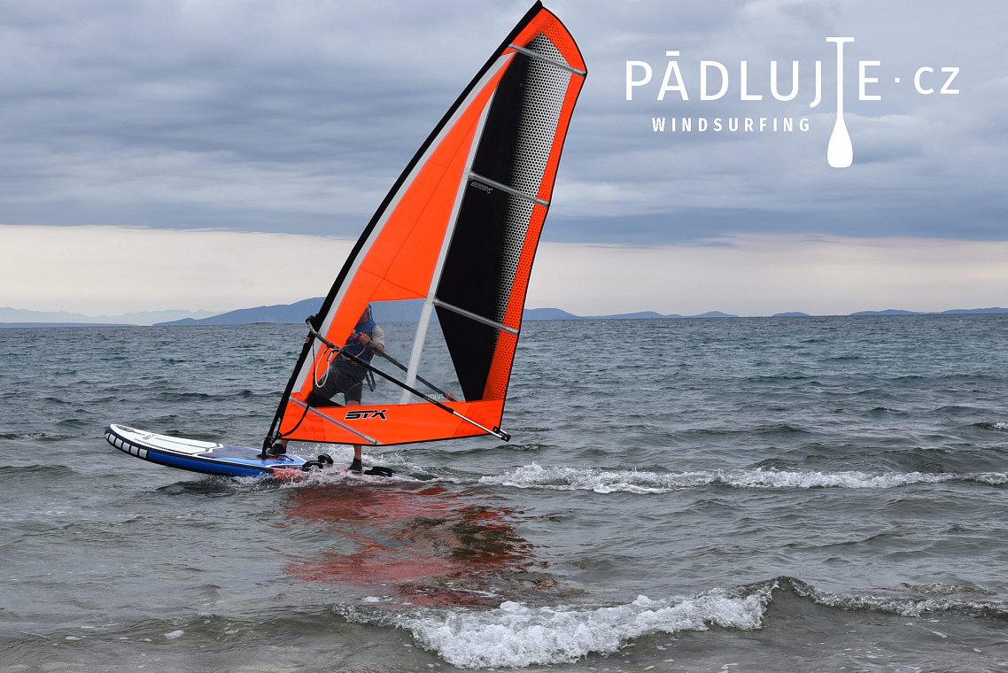 STX WS 280 Freeride nafukovací windsurfing + STX EVOLVE 5,9 m2 skládací plachta