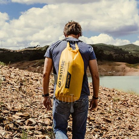Vodotěsný vak RESTUBE 30l žlutý pro paddleboard